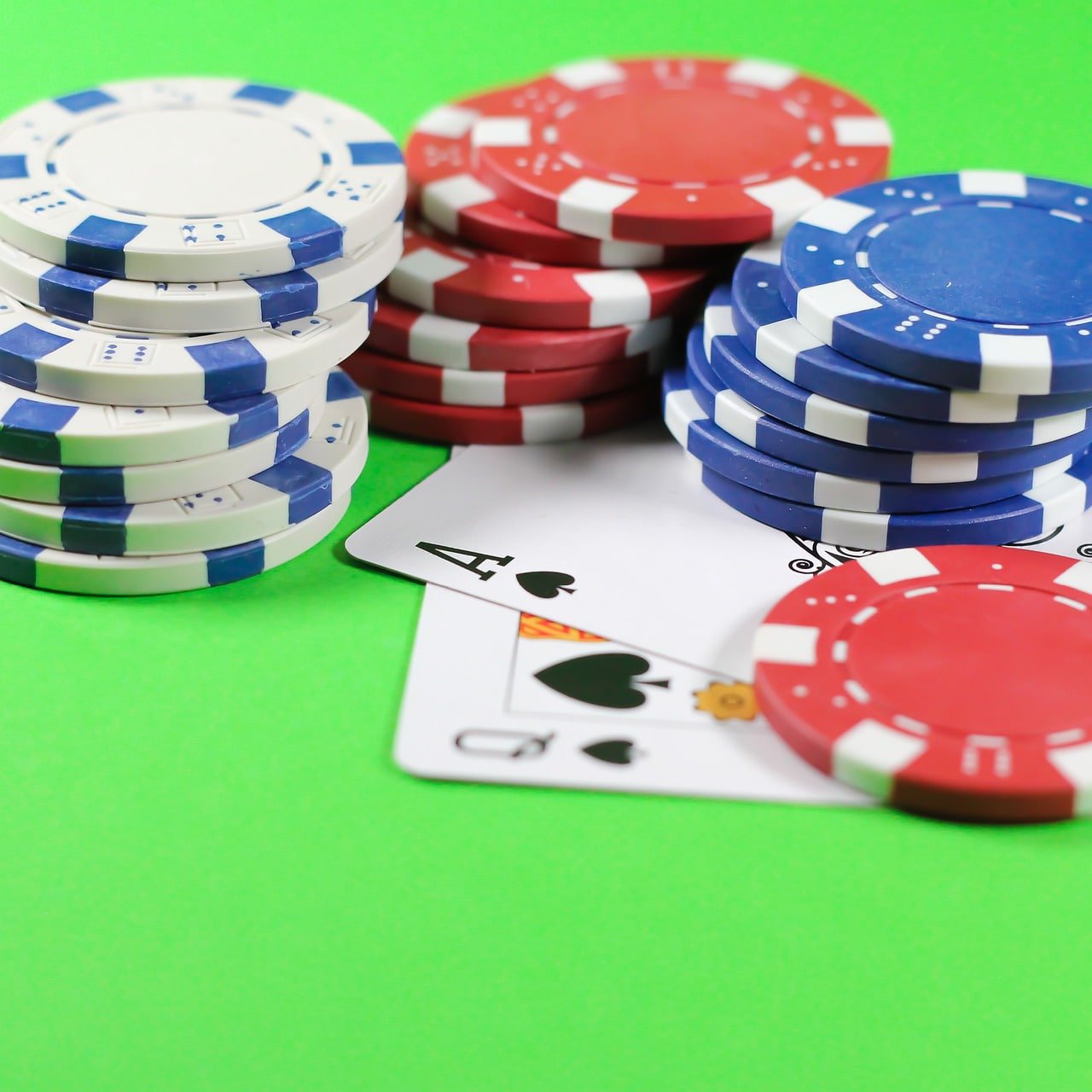 Tampilan permainan Live Casino dengan dealer langsung di ledakjitu